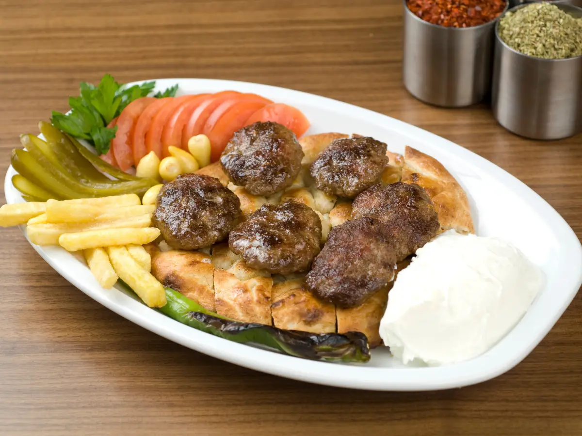 Edremit Ailece Gidilecek Izgara Restoran